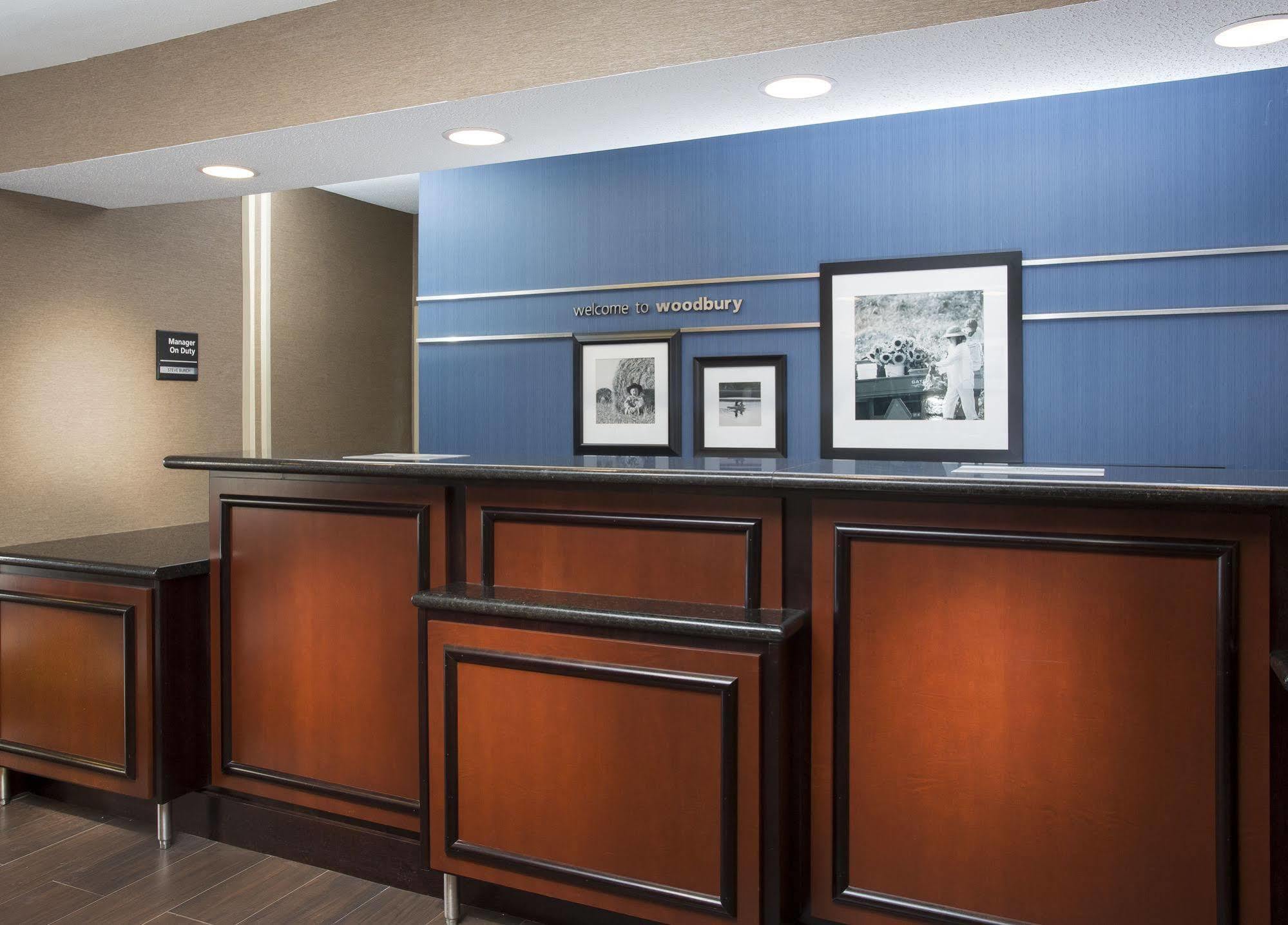 Hampton Inn Minneapolis St. Paul-Woodbury Buitenkant foto